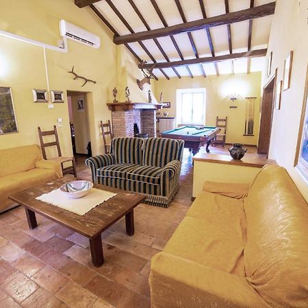 Agriturismo Torre Burchio ベットーナ エクステリア 写真